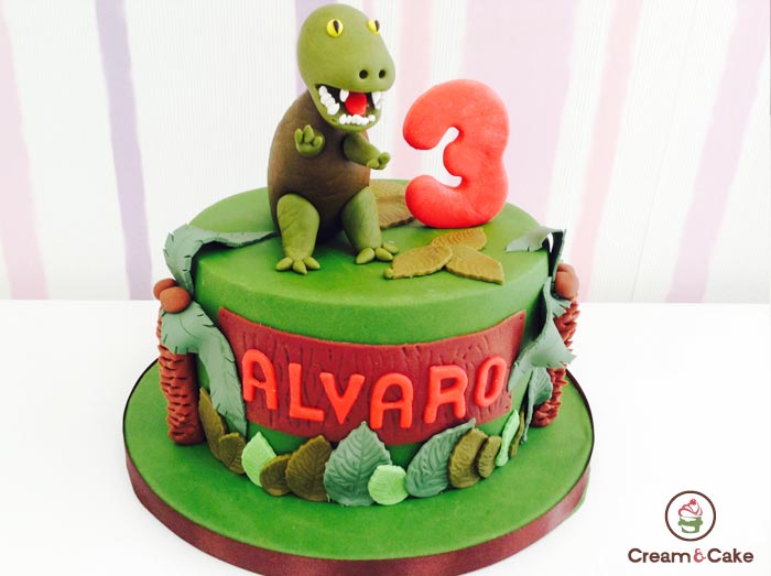 tarta-infantil-cumple-nino-decorada-dinosaurio - Cream and Cake | Pasteleria  y Reposteria creativa