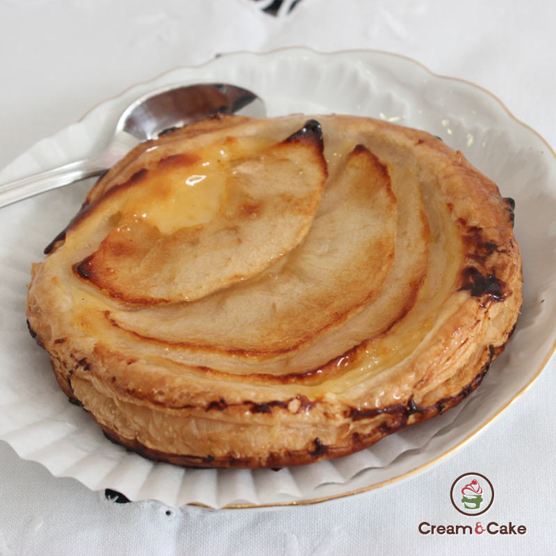 delicioso pastel de HOJALDRE DE MANZANA.